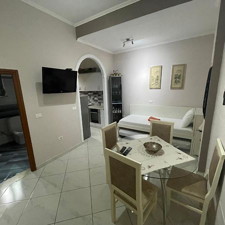 Edgar Hotel Radhimë 외부 사진